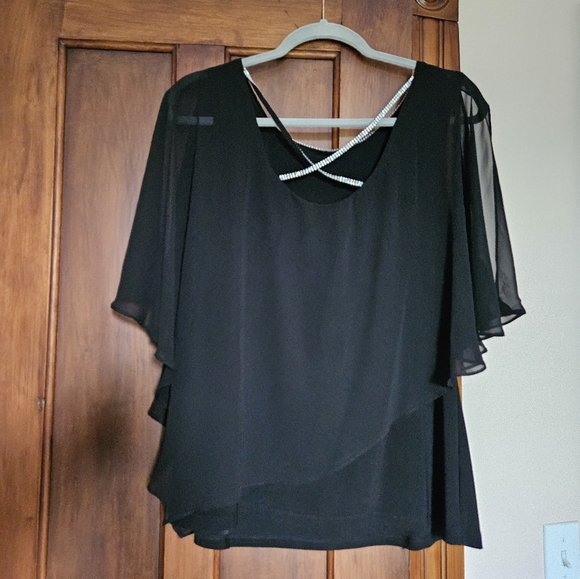 Black blouse - Picture 1 of 2